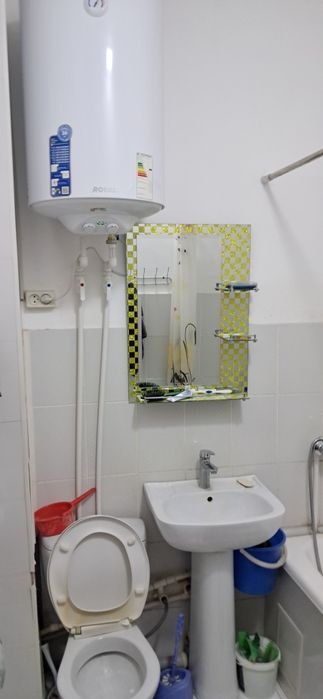 Срочна продаётся 1 комнатная квартира  в 5/1Б 9 этажка  3 этаж