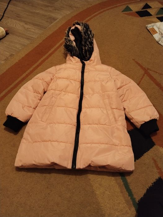 Продам детские куртки