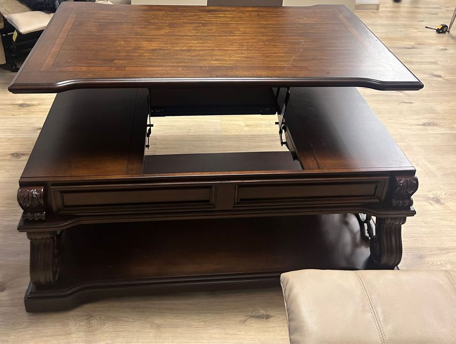 Doua piese Ashley masa cafea vitange