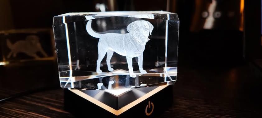 3D кристална нощна лампа  с гравирана фигурка