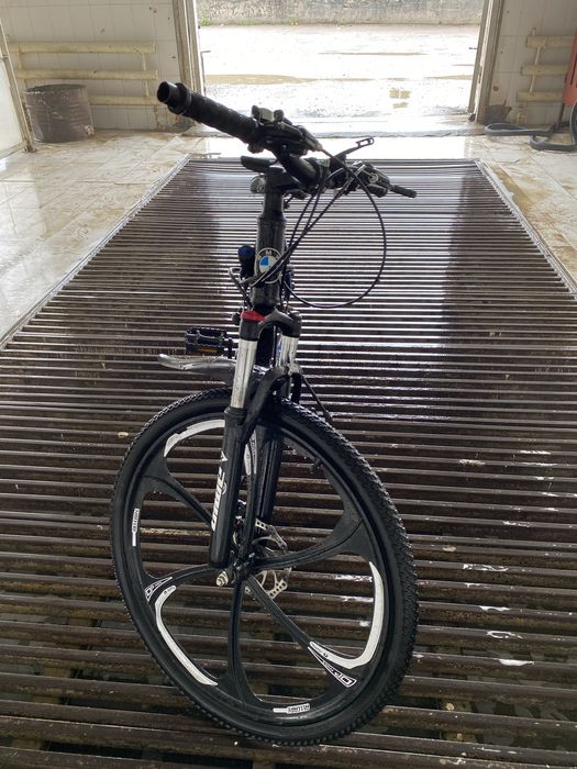 Продам новый Велосипед BMW