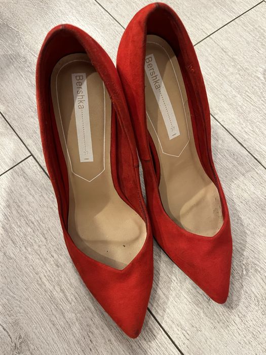2 perechi Pantofi bershka marimea 37