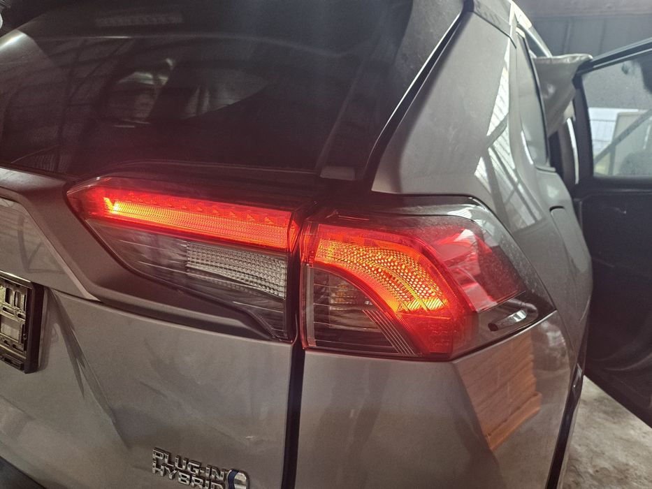 Ляв/десен стоп за Toyota Rav4 2023г