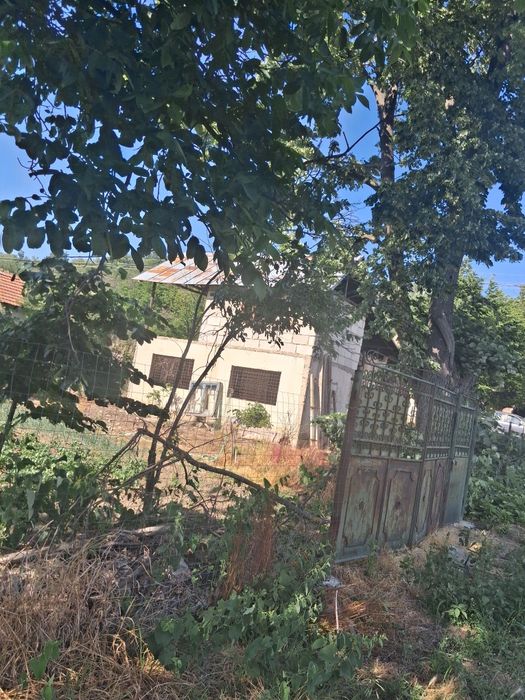 Se vinde casa bătrânească