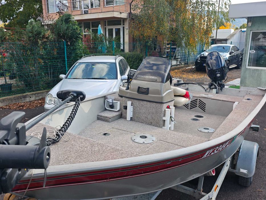 Tracker Boat Super Guide V 14 - Алуминиева Американска Лодка
