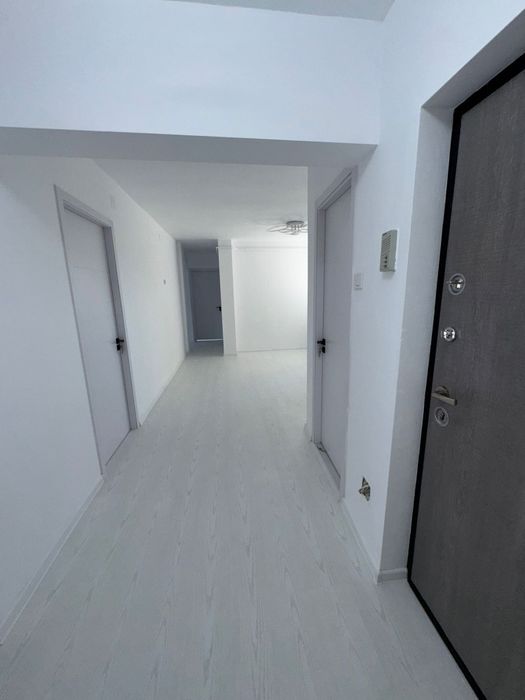 Apartament 4 camere de vânzare – 90 mp, renovat complet, Piața Moldovei, Focșani