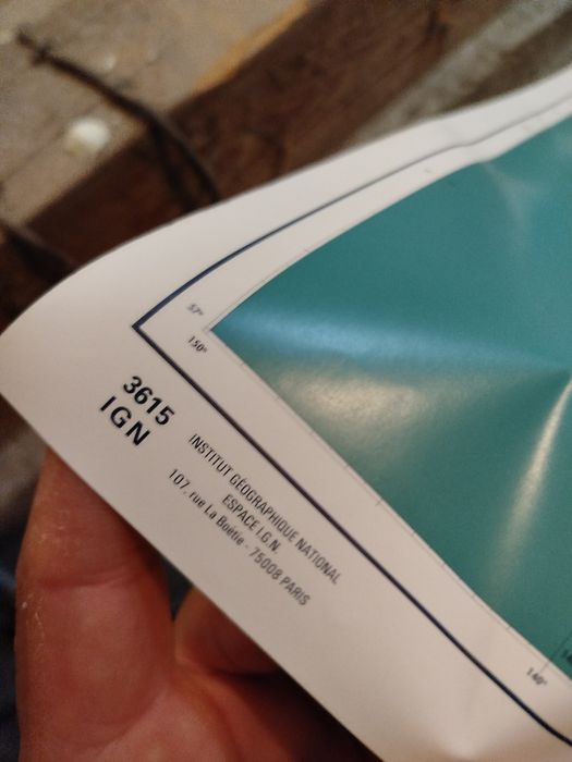 Harta lumii din 3 planse