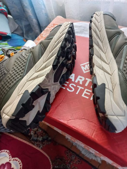 Продам Зимние мужские Кросовки