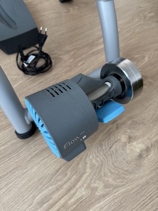 Tacx Flow Smart Bike Trainer