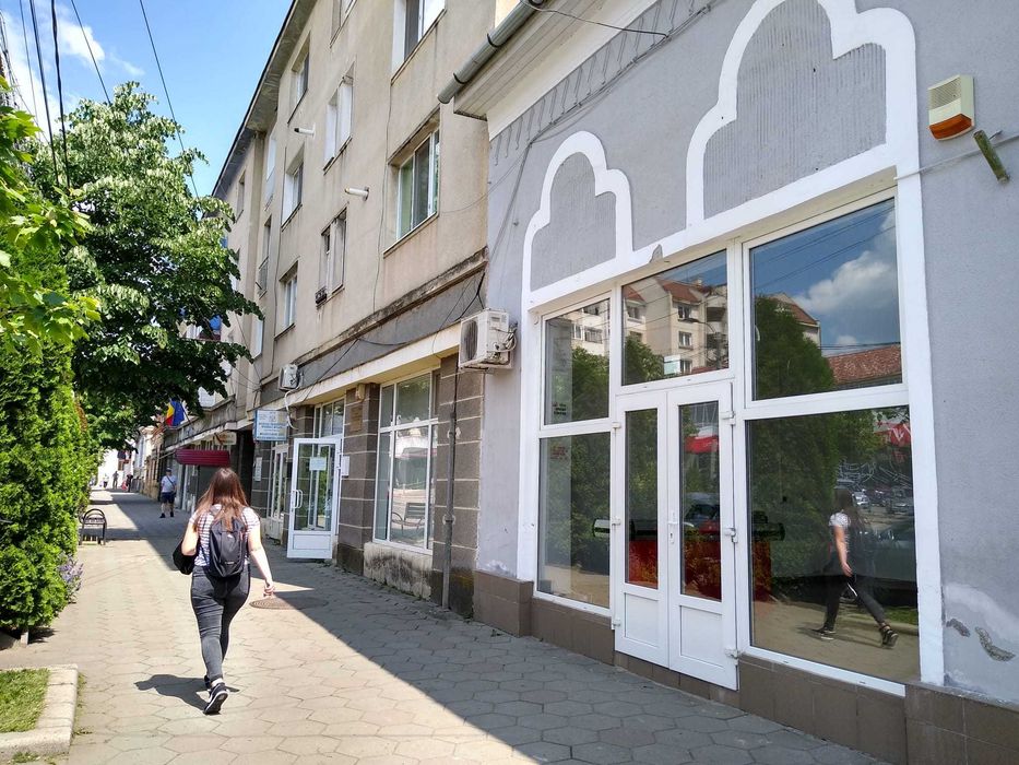 Închiriez spațiu comercial utracentral în Târnăveni