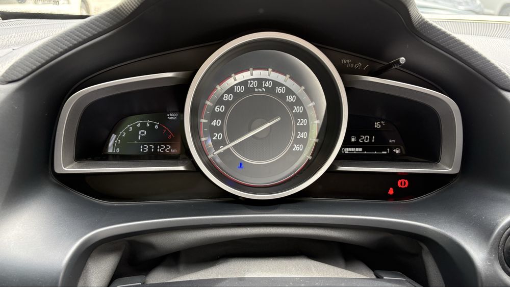 Срочно! MAZDA 3 2015