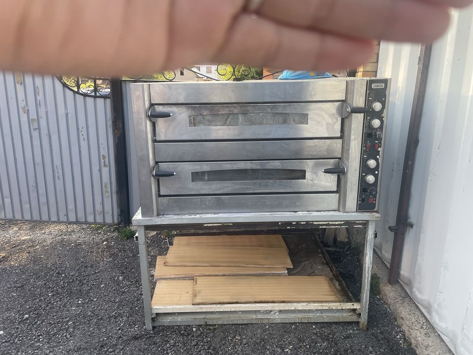 Пицца печка большоя