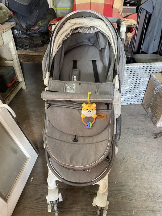 Продам коляску 3в1