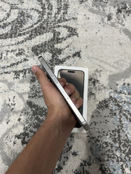 Iphone 15 pro max ochilmagan