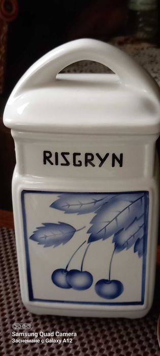 Сет за кафе и сладки+кутия за подправки