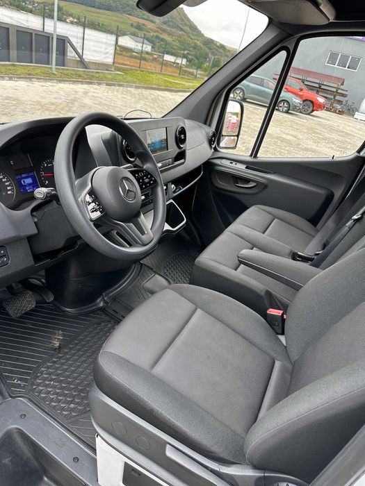 Mercedes Benz SPRINTER 2024