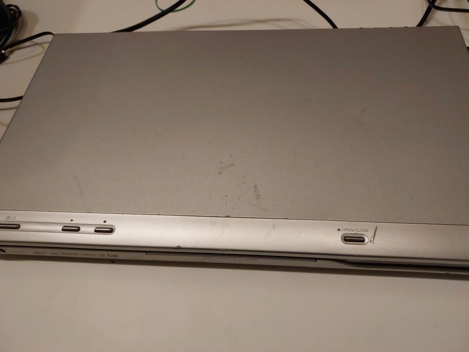 DVD/CD-player LG, MP3, Dolby, Divx, model DVX9700. Perfect funcțional