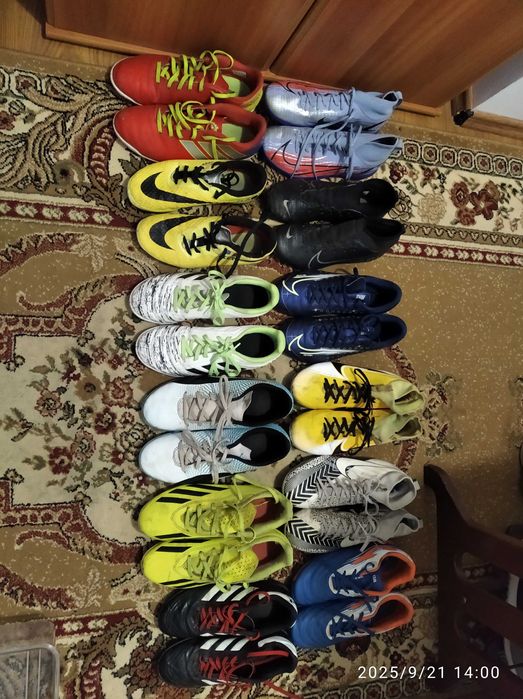 Vând ghete de fotbal,gazon,sintetic  și sală:Adidas,Nike,Puma și Joma