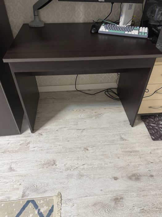 Стол  письменный , цвет венге