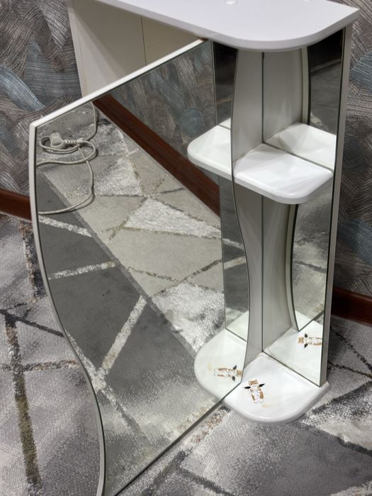 Тумба зеркало подвесное