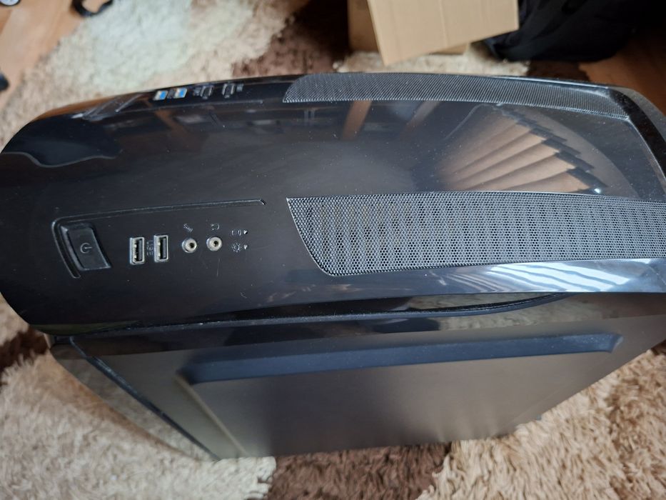 Vând PC Gaming Gtx 1650 16 GB RAM