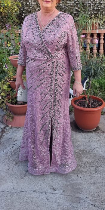 Vand rochie eleganta ,model unicat , marimea 52.