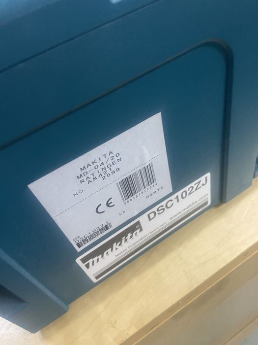 Акумолаторна машина за рязане на шпилки makita dsc102zj 18v