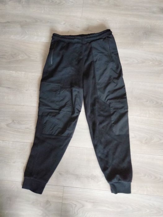 Pantaloni Zara negri cargo / jogger stare foarte buna