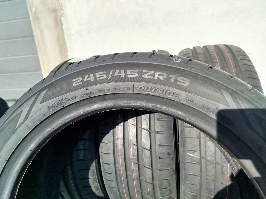 245/45/19 Нокиан ДОТ 2023 г - Чисто Нови
