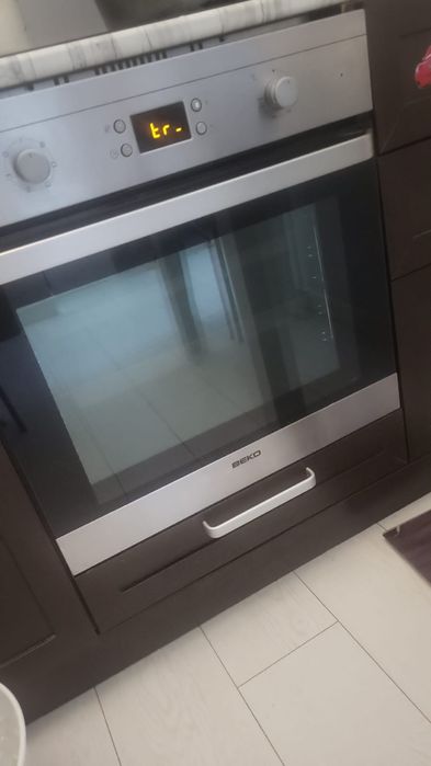 Духовой шкаф Beko