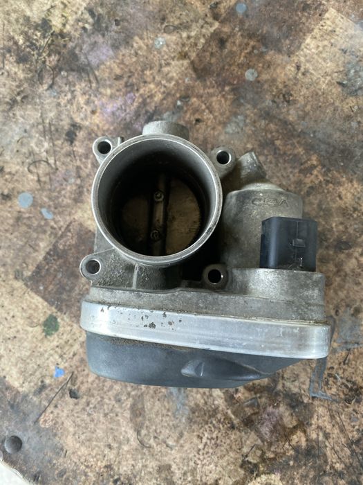 Дроселова клапа за фолксваген ауди сеат шкода  1.2/12клапана бензин