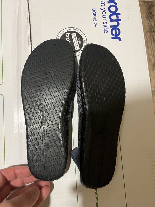 Два чифта аква обувки номер 30-31, 38-39