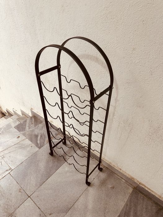 Метален винен стелаж / поставка за бутилки ( 21 бр.)