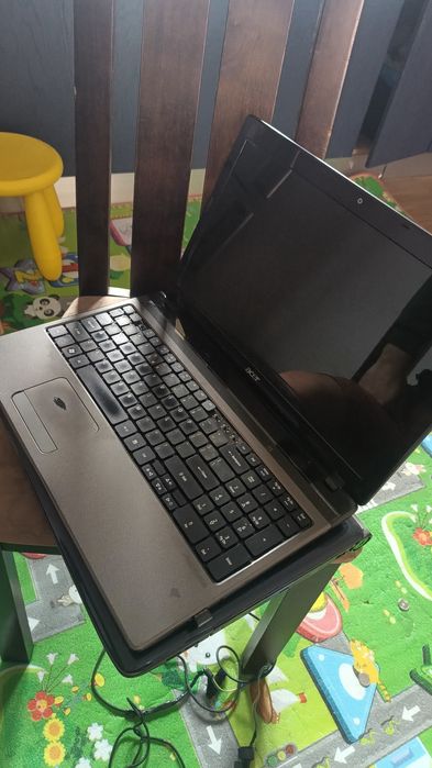 Vand 2 laptopuri acer aspire 5750 si 7535/7535G/7235