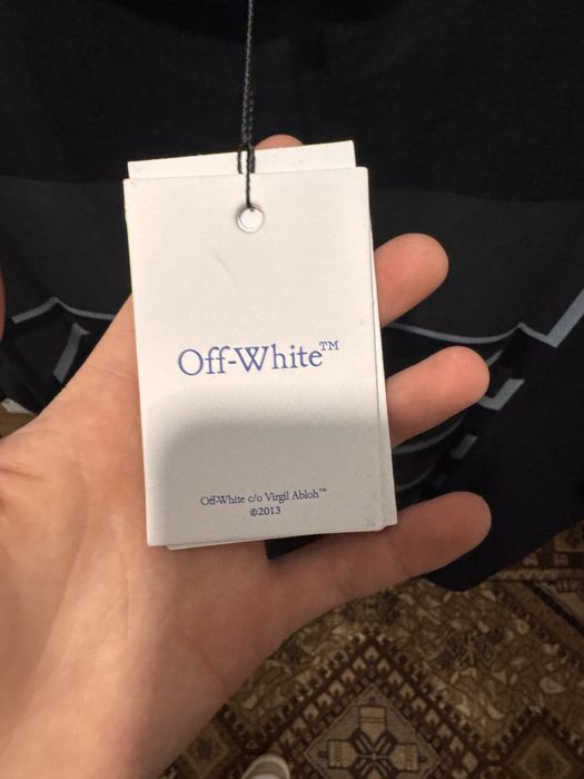 tricou off white