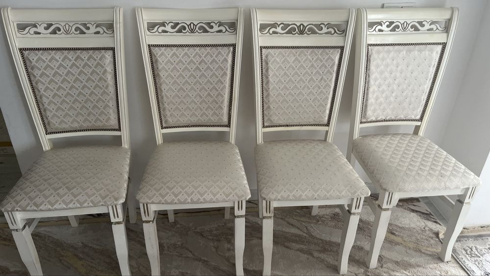 Стулья 6 штук в хорошем состоянии