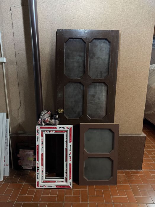 Оконные рамы и двери