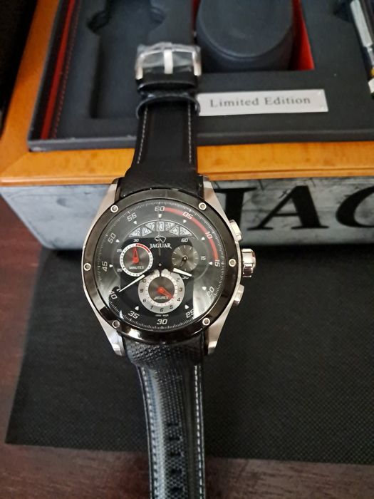 Продавам мъжки часовник Jaguar Special Edition J688