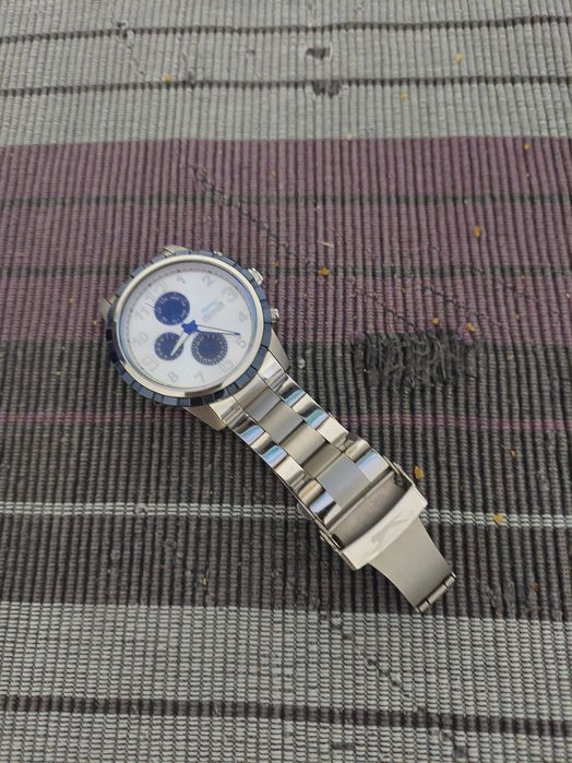 2 ceasuri barbatesti , unul Breitling si altul Slazenger