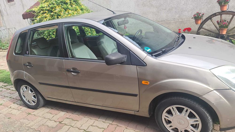 FORD Fiesta 2002