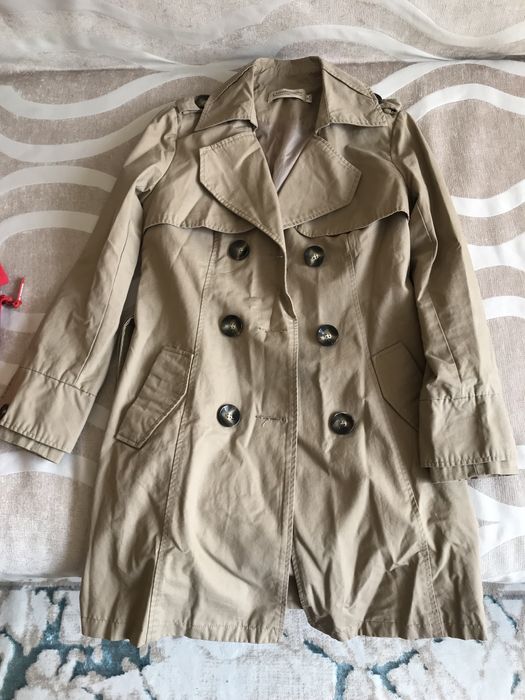 Коассический тренч, плащ на девушку.