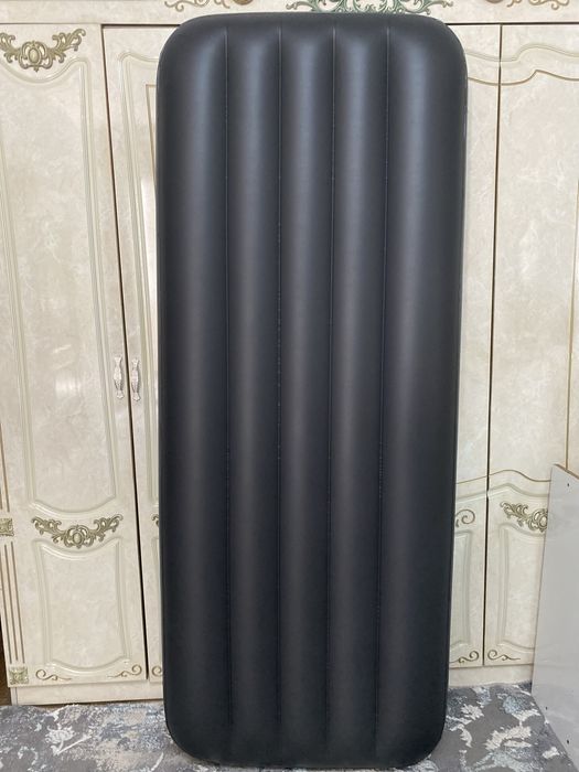 Intex uy va sayohat uchun ishiriladigan matras