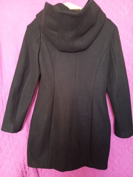 Пальто женское с капюшоном
