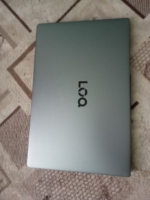 Lenovo LOQ 15IAX9E