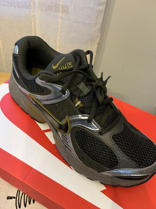 NIKE маратонки 43