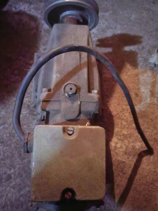 Motor cu reductor electric