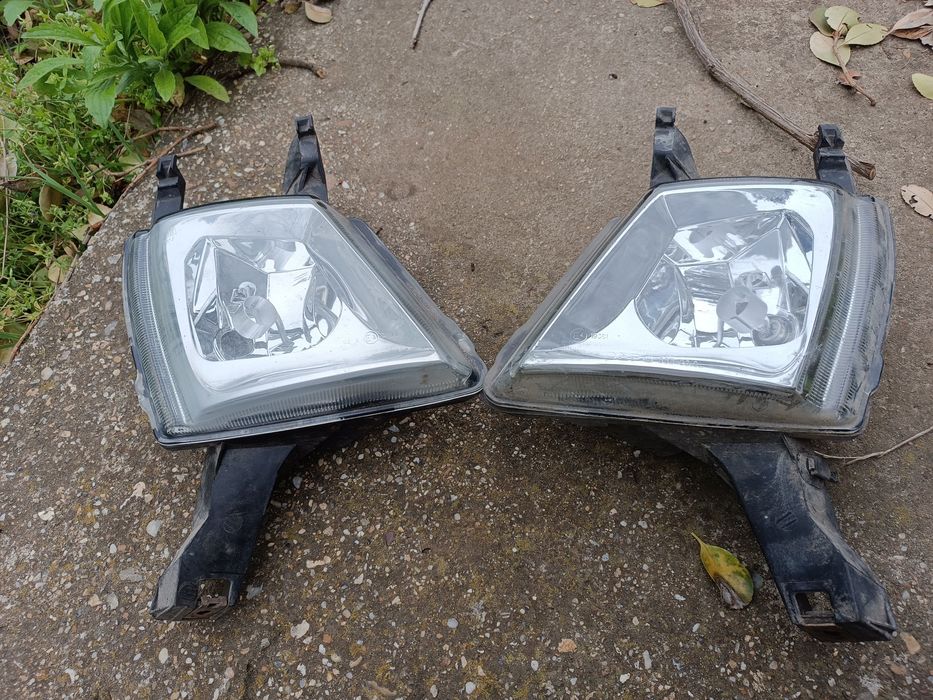 Халогени Пежо 407