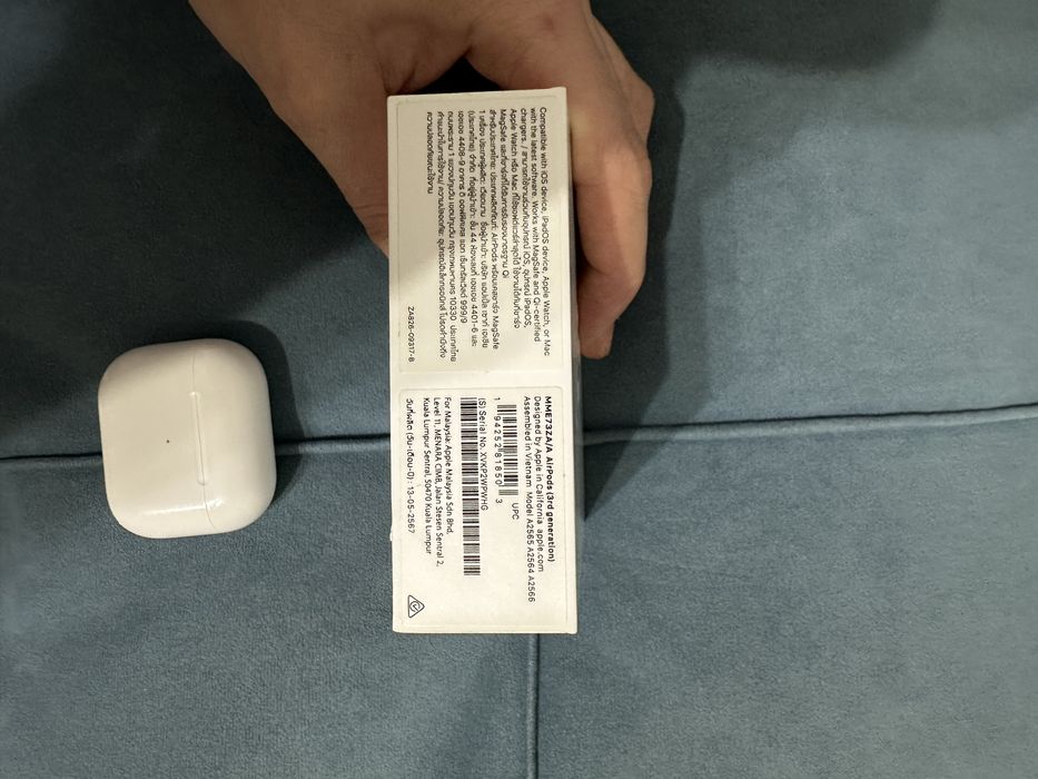 Продам airpods 3 оригинал