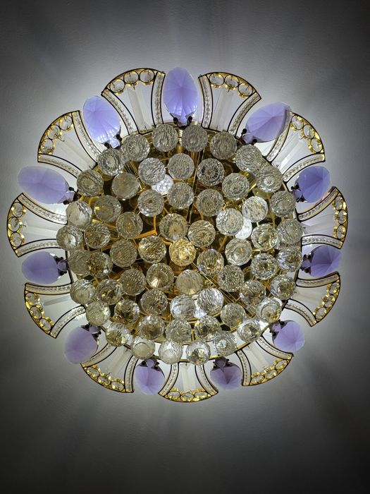 Люстры 2 шт одинаковых