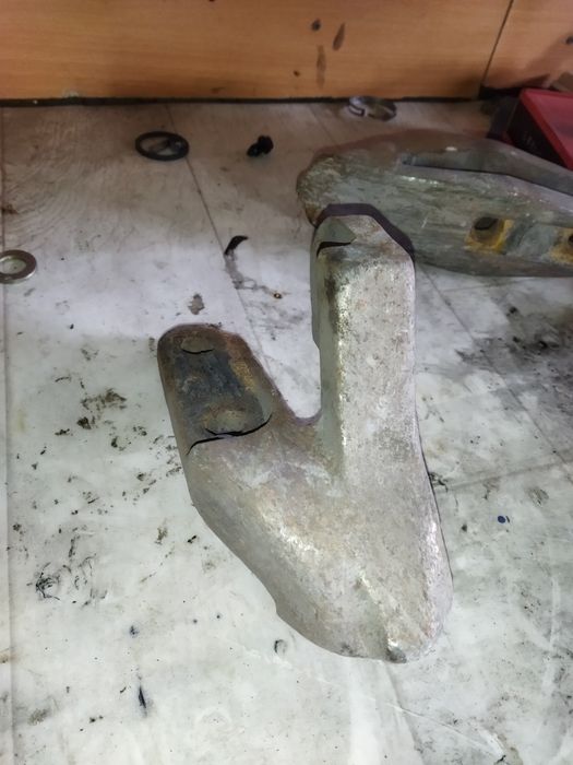 Клыки,зубы дракона на ковш